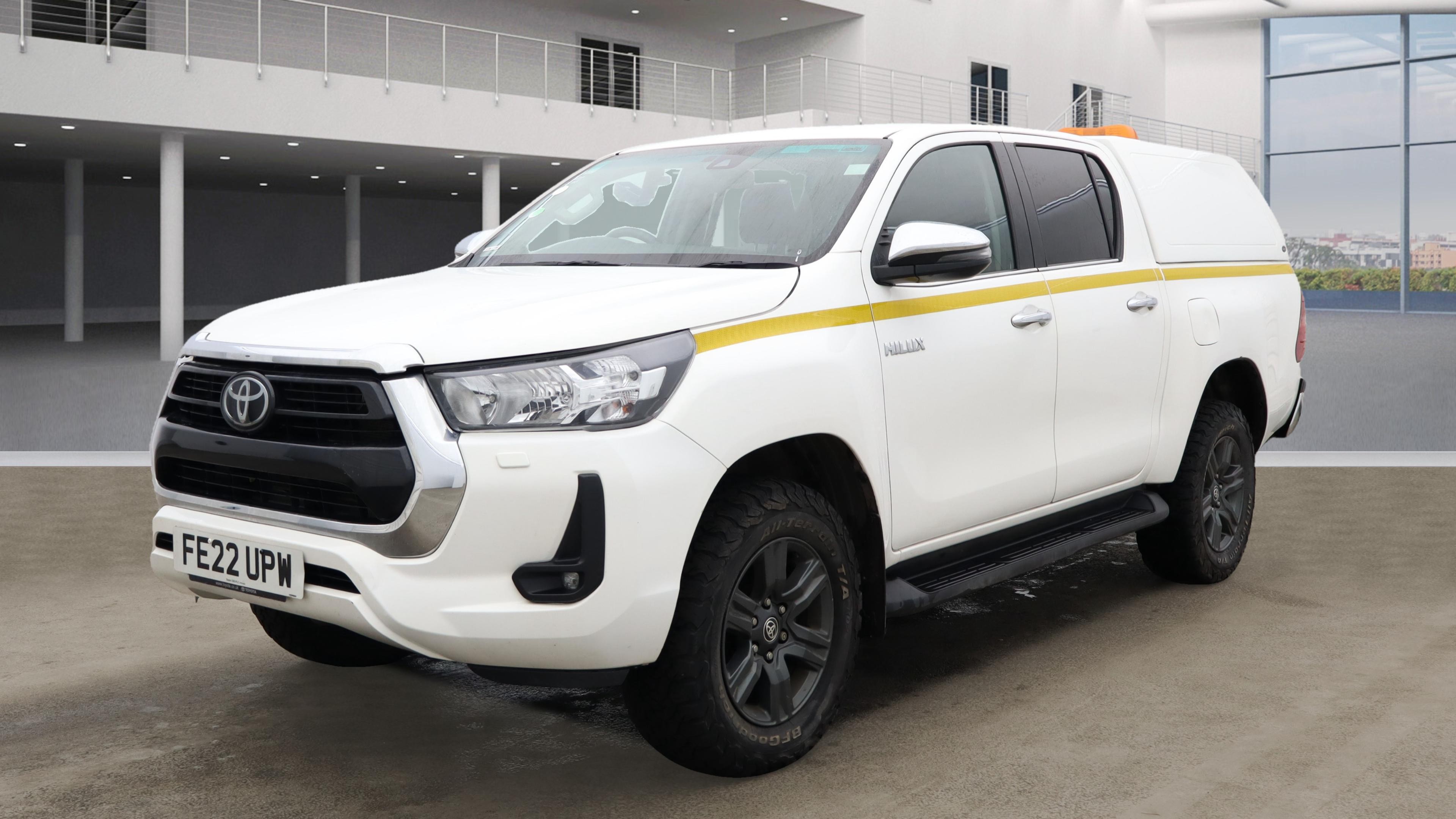 TOYOTA Hilux